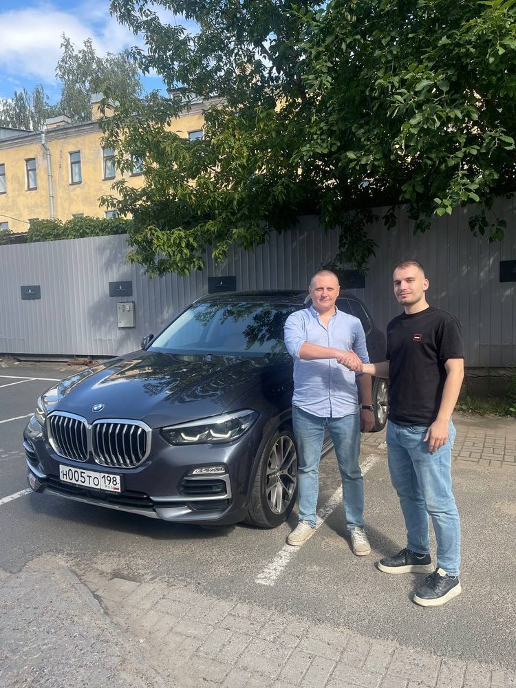 Реальная выдача BMW X5, рукопожатие